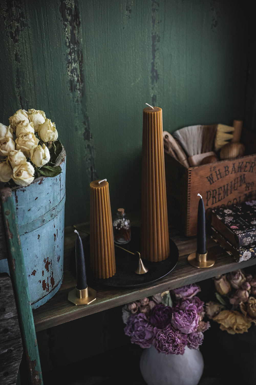 Beeswax Fluted Pillar Candle - Grand