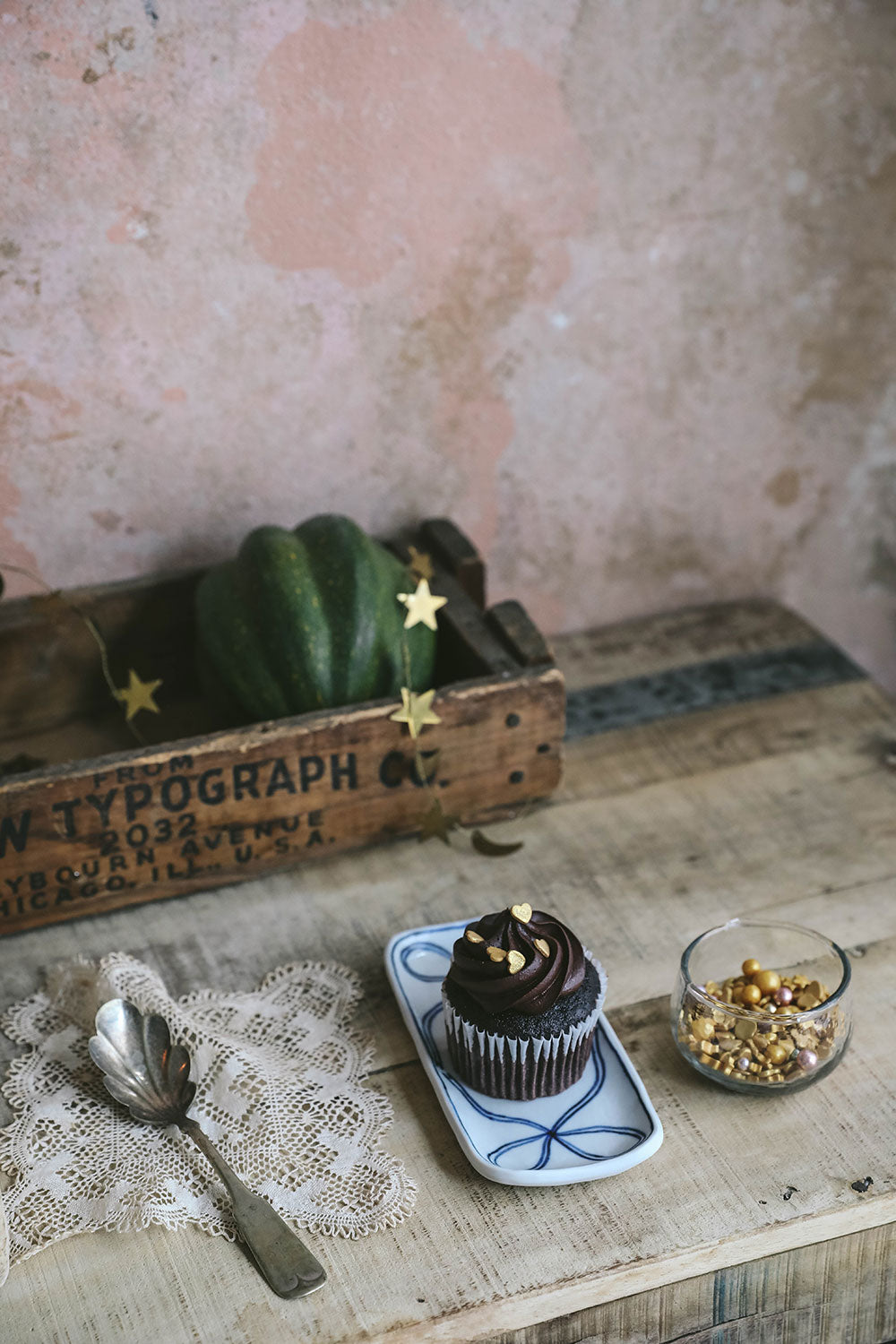 Hand-painted Ceramic Bow Tray