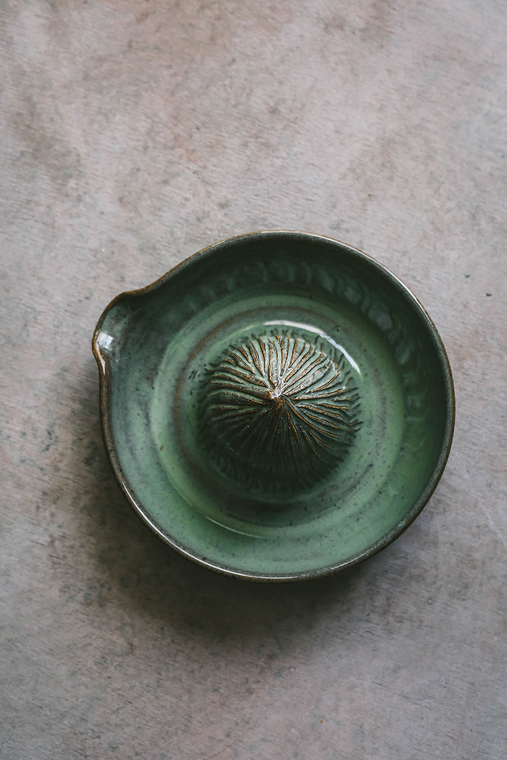 Ceramic Citrus Juicer - Sage