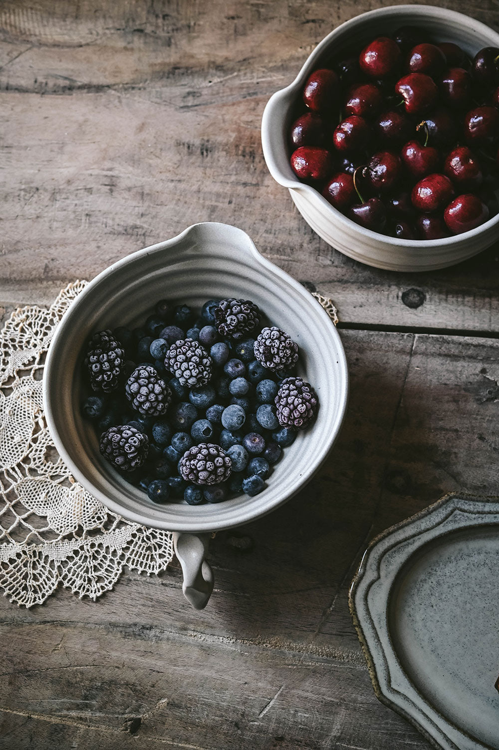 Ceramic Pour Bowl with Handle