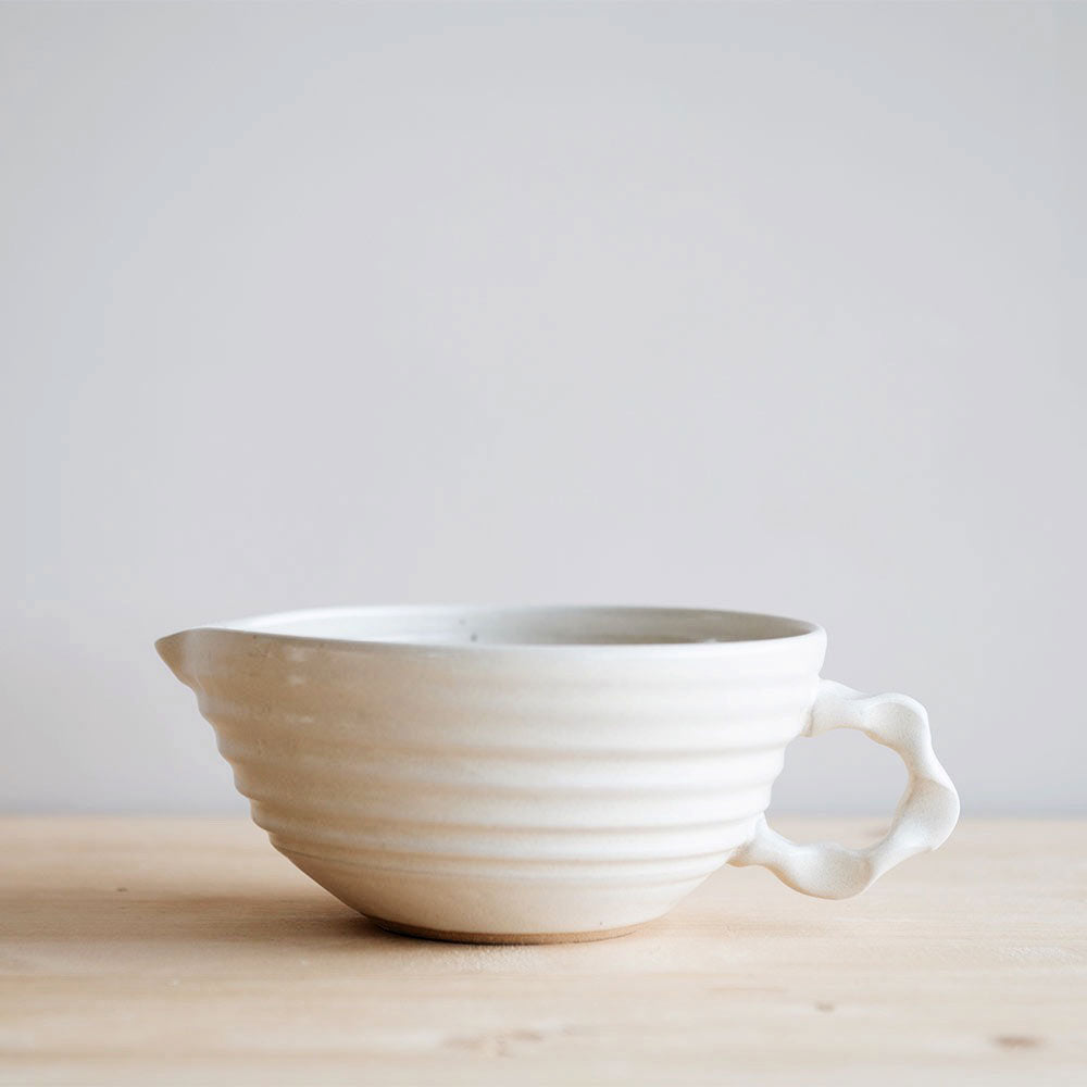 Ceramic Pour Bowl with Handle