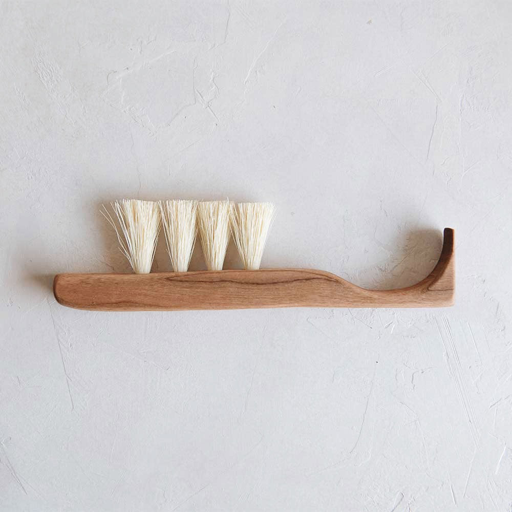 Medium Wooden Counter Brush No. MT0977