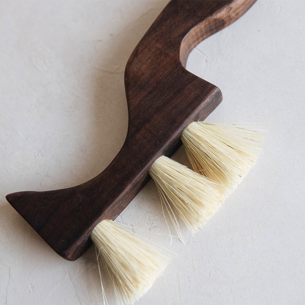 Medium Wooden Counter Brush No. MT0982