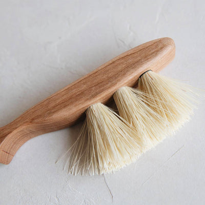 Small Wooden Counter Brush No. MT0984