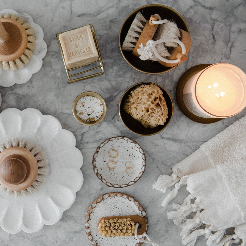 Ceramic Scalloped Dish - Light