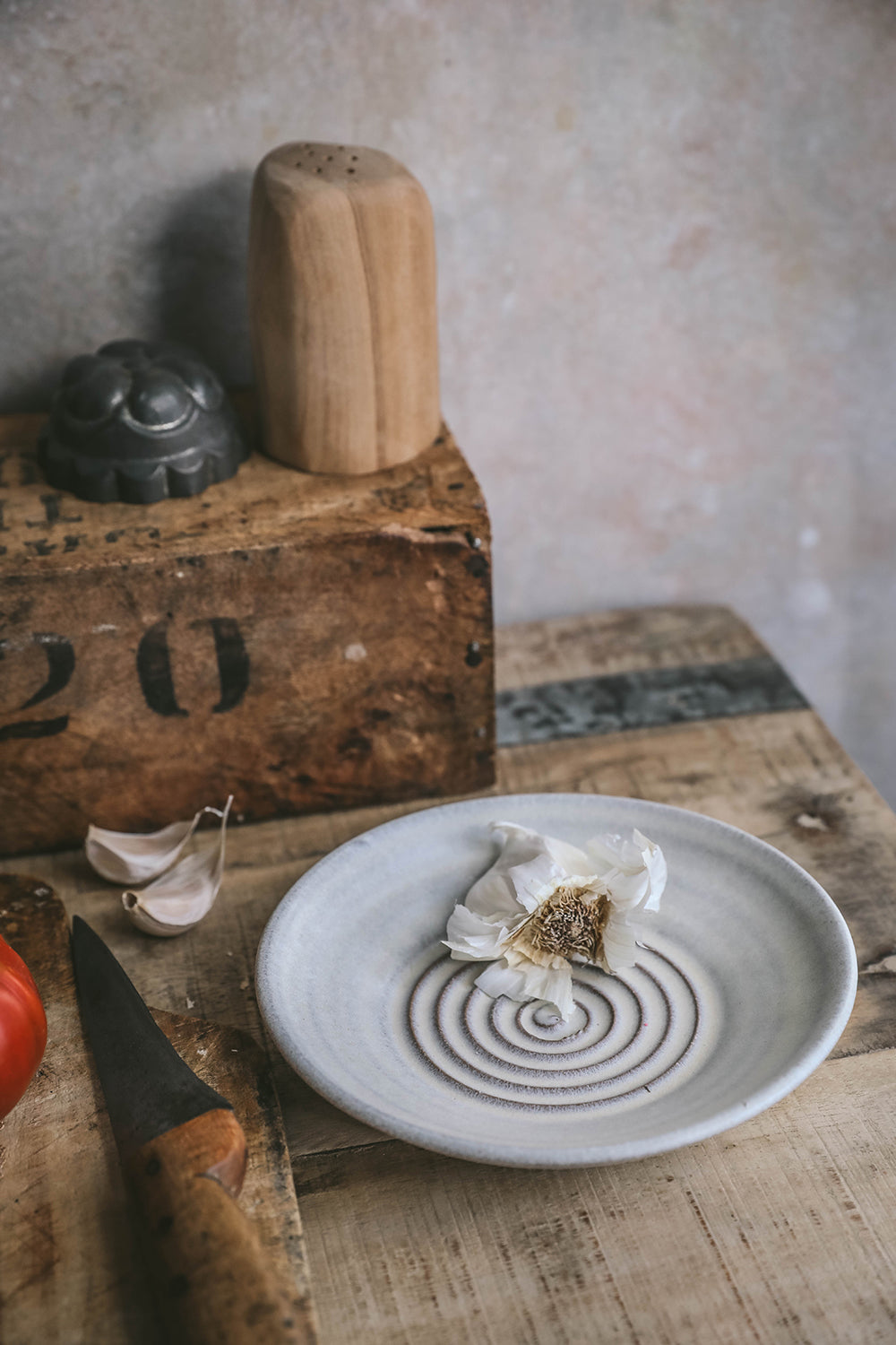 Ceramic Garlic Plate