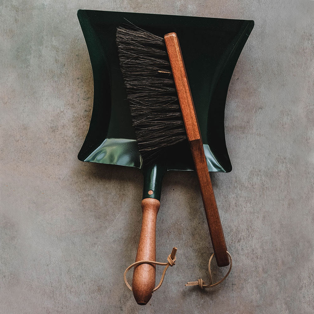 Outdoor Metal Dustpan Set