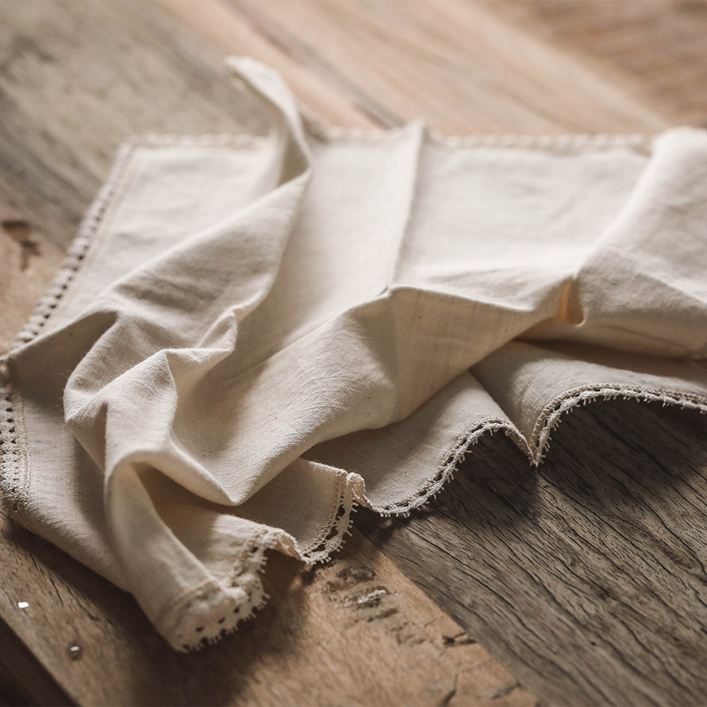 Linen & Lace Napkin Set