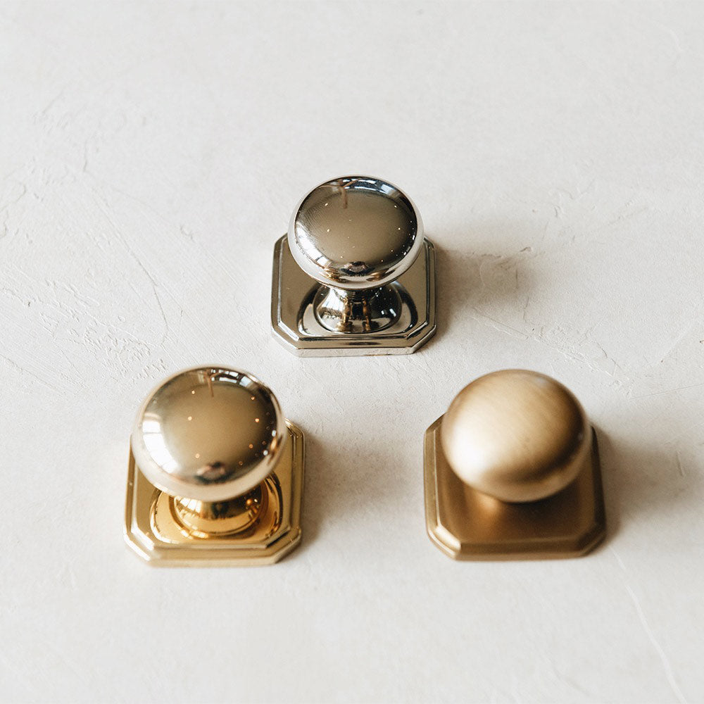 Roan Iris Willow Knob