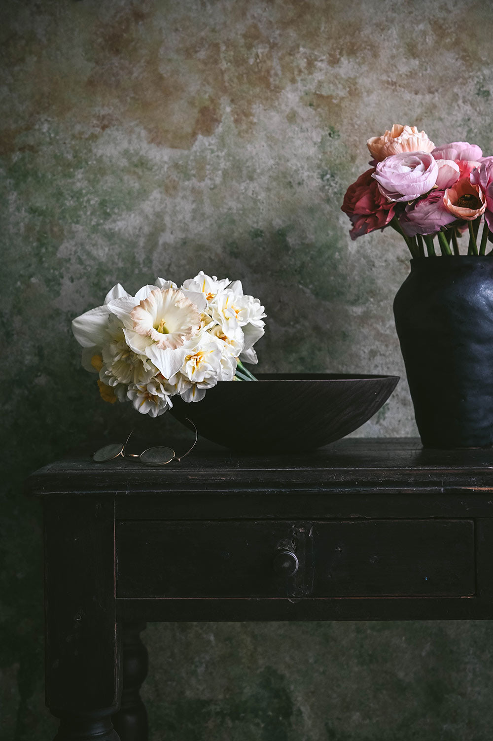 Roan Iris Walnut Wood Bowl