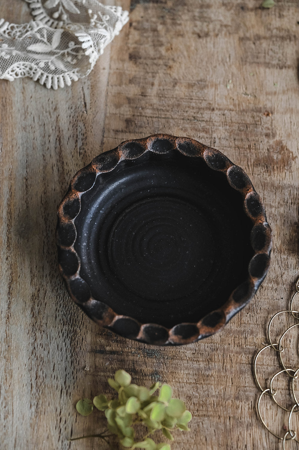 Ceramic Scalloped Dish - Dark