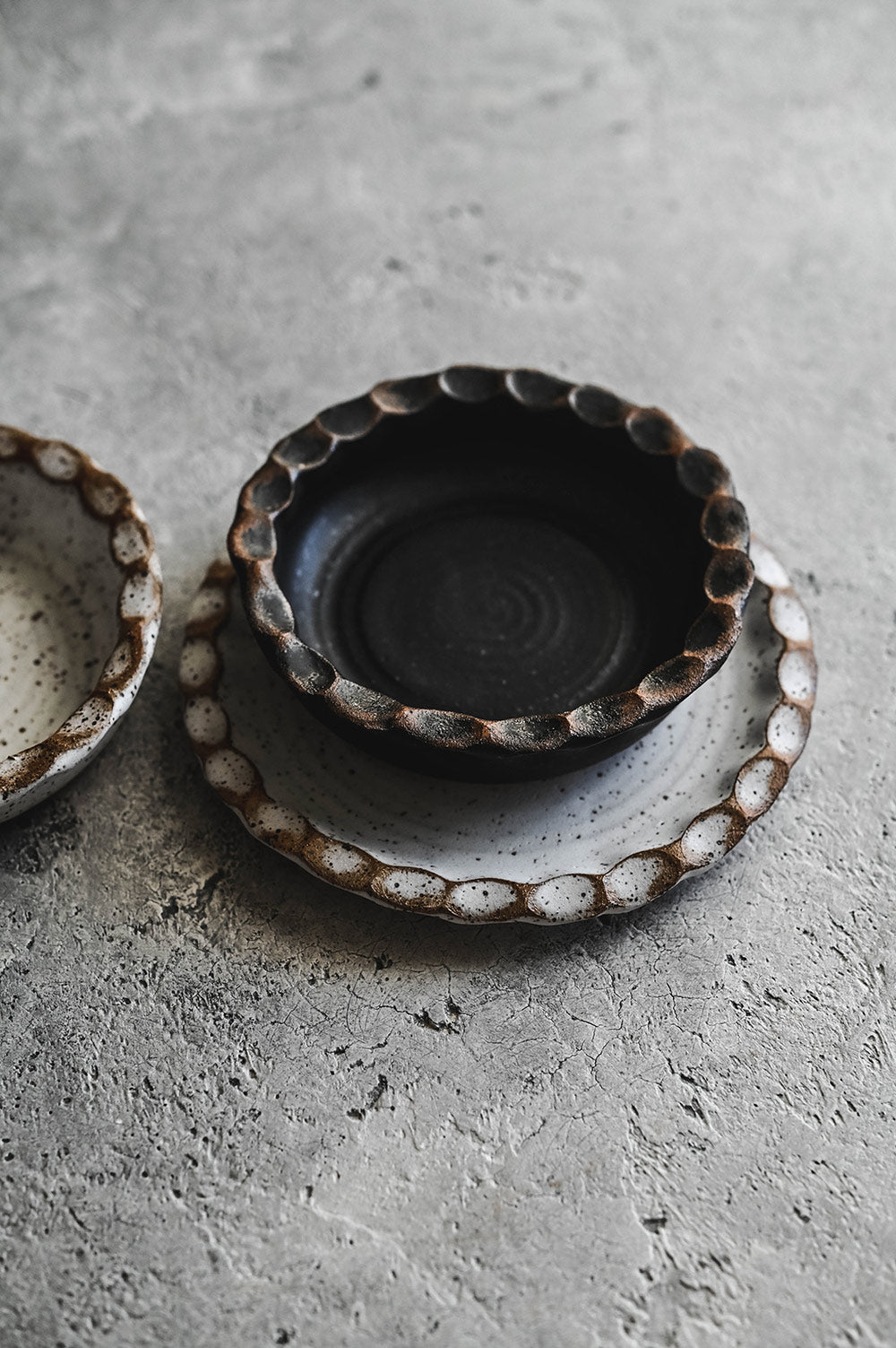 Ceramic Scalloped Dish - Dark