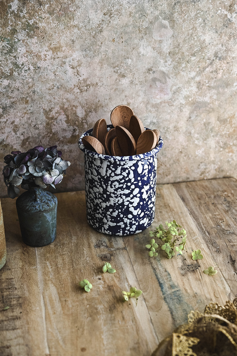 Splatterware Enamel Utensil Crock - Sky