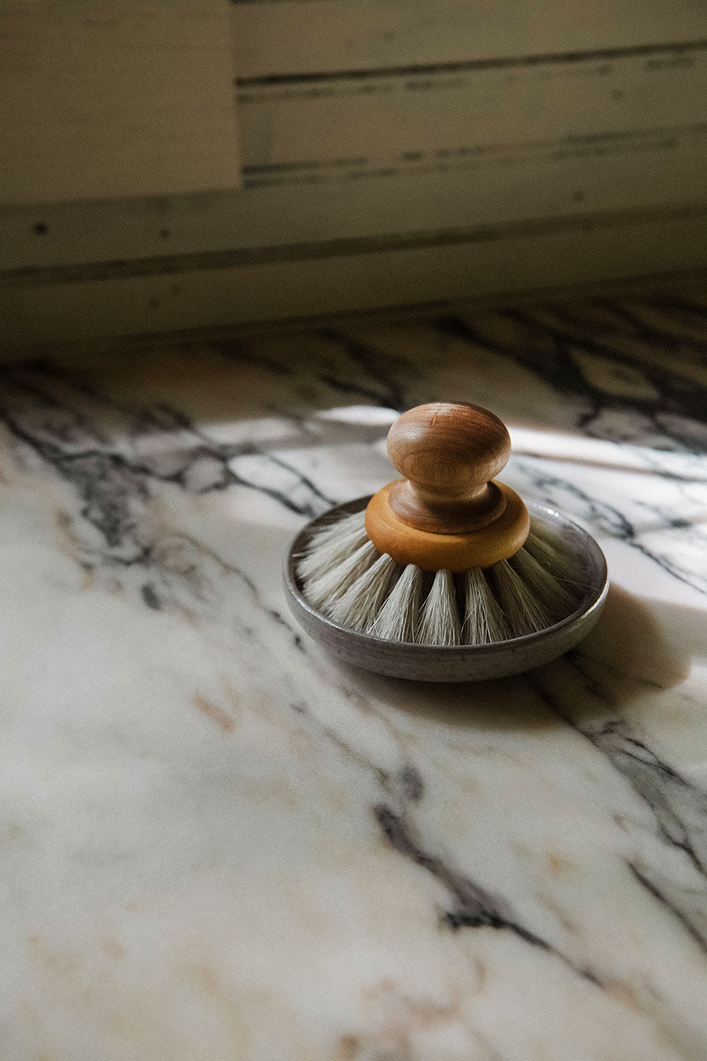 Simple Ceramic Dish Brush Holder