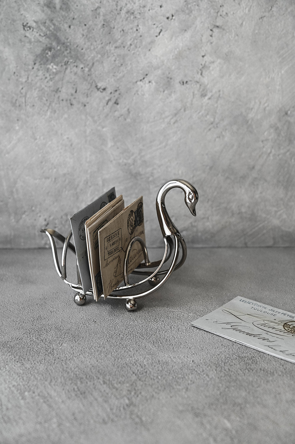 Roan Iris Swan Letter Organizer