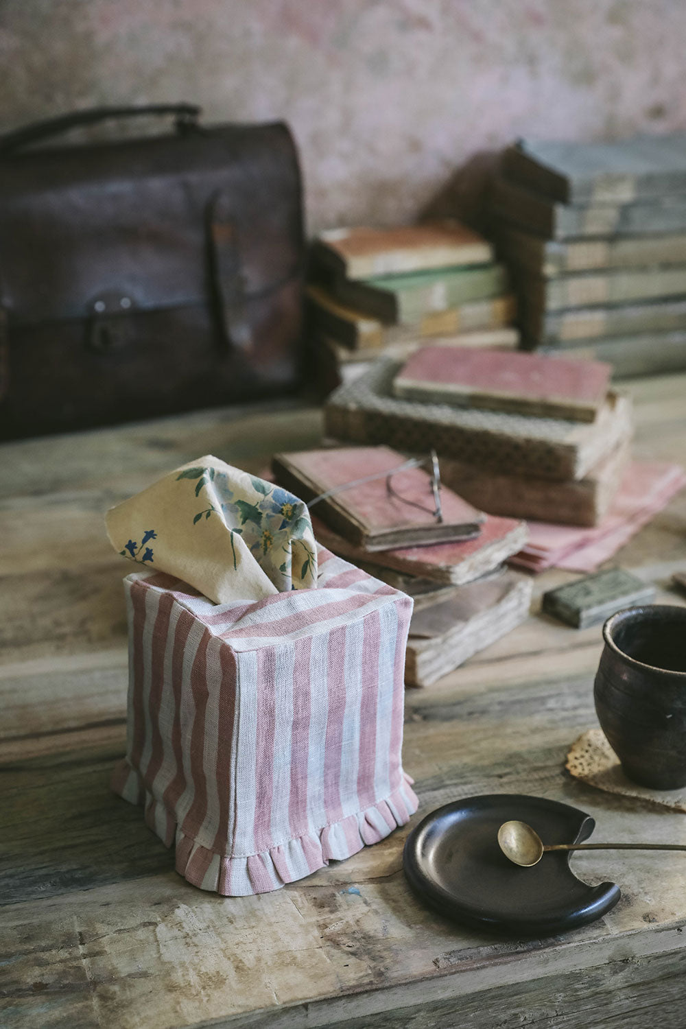 Linen Tissue Cover - Blush Stripe