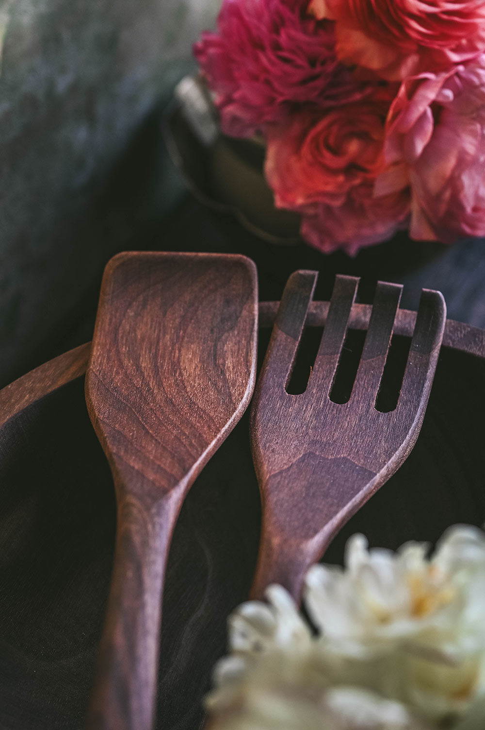 Roan Iris Walnut Wood Serving Set