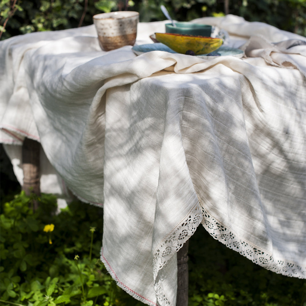 Cotton & Lace Tablecloth