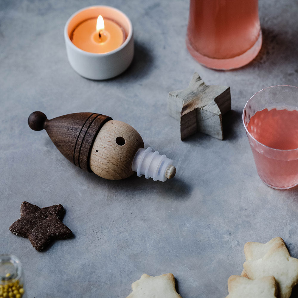 Wooden Holiday Wine Stopper