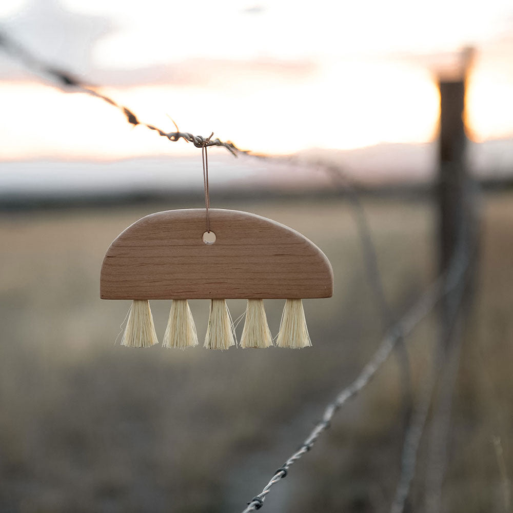 Medium Wooden Counter Brush No. MT0937