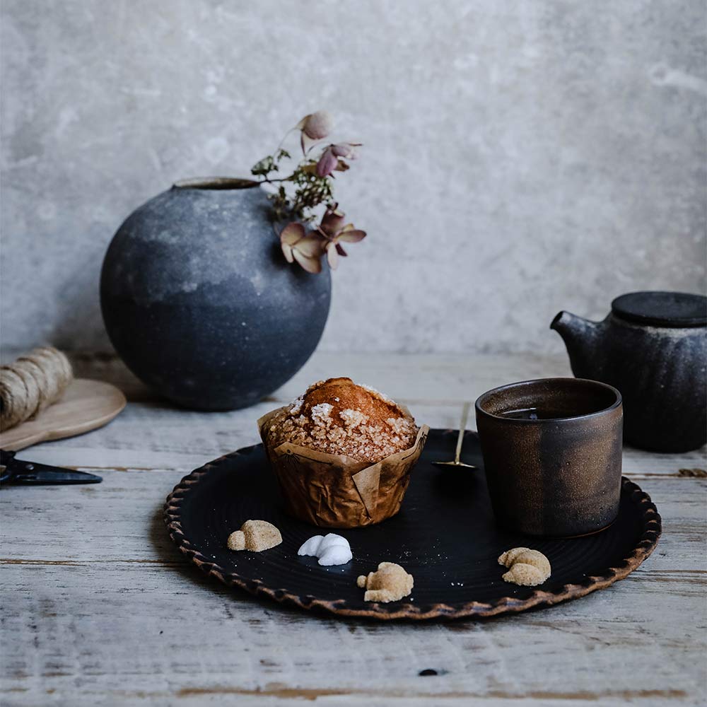 Ceramic Scalloped Plate - Dark