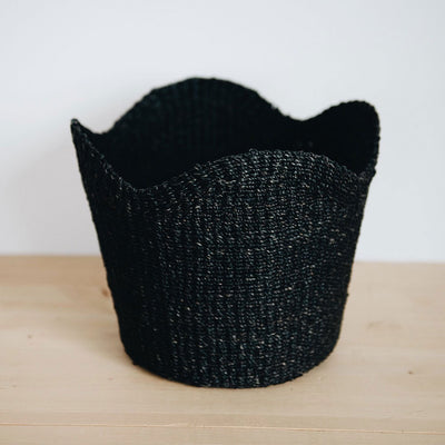 Woven Scallop Basket - Black